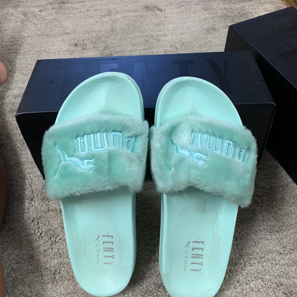 Rihanna fenty puma slides